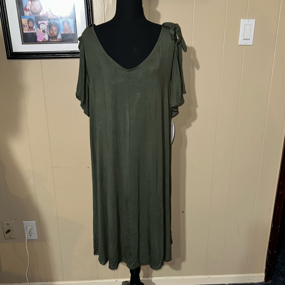 Boutique Green Cold Shoulder Dress, Size 2X